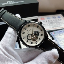 IWC 万国 R21 空军一号内置日本原装82s7机芯 走时稳定 0⃣️返修！蓝宝石防刮镜面 316精钢表壳 进口小牛皮表带。佩戴舒适 大气 机械感十足！尺寸 直径42mm厚11mm.  三杰精致推荐男士机械腕表 SJ为你精心挑选超真实实物图拍摄