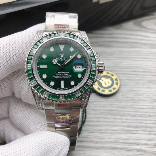 ROLEX Submarine 水鬼钻石系列 3135机芯 ROLEX劳力士SUB水鬼系列不断提高复刻效果,精钢不断改进的钻研精神,特别是五大神器的业界认可,目前销量一直成上升趋势!尺寸:40mm表镜:抗刮损蓝水晶玻璃,防反光凸透式放大日历窗!表壳:上链表冠,旋入式三扣锁三重防水系统!机芯:Cal.3135自动机械机芯!表带:蚝式三节表链!表扣:折叠扣,超强夜光,防水大于100米!SF出品 附带全套原版配置包括(保修卡 正品说明书) ROLEX Submarine 水鬼钻石系列 3135机芯 ROLEX劳力士SUB水鬼系列不断提高复刻效果,精钢不断改进的钻研精神,特别是五大神器的业界认可,目前销量一直成上升趋势!尺寸:40mm表镜:抗刮损蓝水晶玻璃,防反光凸透式放大日历窗!表壳:上链表冠,旋入式三扣锁三重防水系统!机芯:Cal.3135自动机械机芯!表带:蚝式三节表链!表扣:折叠扣,超强夜光,防水大于100米!SF出品 附带全套原版配置包括(保修卡 正品说明书)