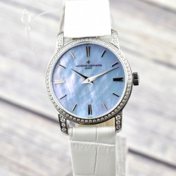 实拍 TK新品江诗丹顿传袭超薄系列-Vacheron Constantin 专为女神打造的，奢华时尚，采用进口316钢表壳，搭配原装进口9015机芯（0返修），天然蓝宝石玻璃镜面，直径33mm，超薄工艺7.8mm，超强防水30米，竹节纹进口小牛皮表带，