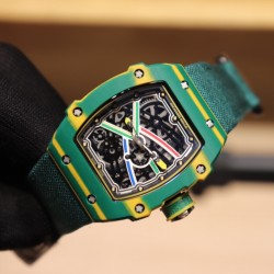 理查德米勒 Richard Mille  RM67-02跳高之王冠军款 1:1精准开模 采用100%的(NTPT碳纤维/陶瓷材料)制造 形成表壳上的特殊纹理 搭载原装西铁城全自动机械机芯 摆幅28800 无论壳身大小零散小件也是精心设计 技术成熟并独具动感的线条设计优点 搭配特色尼龙表带 尺寸48X42mm！！！