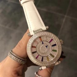 FRANCK MULLER【法兰克•穆勒】神秘时间 玩转表界 2020年新款女式腕表，官网同步更新，奢华的经典著作当属FM出品，纯钢外壳，镶嵌施华洛世奇水晶，高端的奢华与尊贵，经典满钻字面，突破设计风格和寓意深刻，改变需要新形象，你值得拥有。进口2836全自动机械，蓝宝石镜面，亮色真牛皮表带。尺寸大号42mm   小号38mm