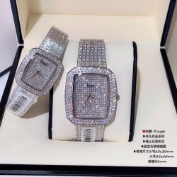实拍 伯爵-Piaget 非凡珍品系列情侣腕表 瑞士石英机芯 蓝宝石玻璃镜面 表壳尺寸小号25x30mm 大号35x40mm厚度约8mm