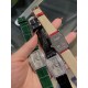 伯爵-piaget-G0A33091女士腕表，水桶形的表壳别具一格，独特的绢布表带搭配原版针扣，完美结合，尽显奢华时尚气质。原装瑞士机芯，316L精钢表壳，度18k白金和玫瑰金，尺寸27x38mm备受喜爱、值得拥有[机智][耶]实物超美