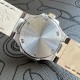 百达翡丽Nautilus 系列7010R最美鹦鹉螺。整个表盘、表壳以及标志性的“锚链式”表耳都采用全手工雪花密镶钻石,以优雅外观体现超卓工艺,美若冰晶,腕表中的“蓝血贵族”。采用32mm表径 上手贴合,进口石英机芯 走时精准,表壳采用不锈钢18k镀玫瑰金,表圈镶嵌46颗,搭配美洲鳄鱼皮表带。送礼自戴首选! 百达翡丽Nautilus 系列7010R最美鹦鹉螺。整个表盘、表壳以及标志性的“锚链式”表耳都采用全手工雪花密镶钻石,以优雅外观体现超卓工艺,美若冰晶,腕表中的“蓝血贵族”。采用32mm表径 上手贴合,进口石英机芯 走时精准,表壳采用不锈钢18k镀玫瑰金,表圈镶嵌46颗,搭配美洲鳄鱼皮表带。送礼自戴首选!