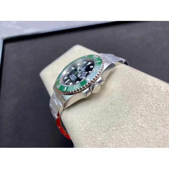 新款 ROLEX 劳力士 水鬼 41mm全新壳型正品开模(不是拿40mm壳改的),搭载全新3235机芯。新款黑水鬼 新款绿水鬼41mm! 新款 ROLEX 劳力士 水鬼 41mm全新壳型正品开模(不是拿40mm壳改的),搭载全新3235机芯。新款黑水鬼 新款绿水鬼41mm!