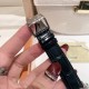 实拍 积家-Jaeger-LeCoultre DAZZLING RENDEZ- VOUS MOON约会系列月相珠宝腕表月之女神,是浪漫与柔美的象征,她掌管着大自然中的潮起潮落和季节更替,是艺术家与诗人们的灵感源泉,在温润莹亮的白色珍珠母贝映衬下,晶莹璀璨的钻石散发出夜空般的静谧之美,表圈镶嵌108颗 钻石,组成两个环绕表壳的同心圆。由36颗以爪镶工艺镶嵌的 钻石组成的外圈,为光芒闪耀的表圈营造出轻盈美妙的质感,尺寸36mm的精钢表壳搭配进口瑞士石英,采用蓝宝石水晶玻璃。 实拍 积家-Jaeger-LeCoultre DAZZLING RENDEZ- VOUS MOON约会系列月相珠宝腕表月之女神,是浪漫与柔美的象征,她掌管着大自然中的潮起潮落和季节更替,是艺术家与诗人们的灵感源泉,在温润莹亮的白色珍珠母贝映衬下,晶莹璀璨的钻石散发出夜空般的静谧之美,表圈镶嵌108颗 钻石,组成两个环绕表壳的同心圆。由36颗以爪镶工艺镶嵌的 钻石组成的外圈,为光芒闪耀的表圈营造出轻盈美妙的质感,尺寸36mm的精钢表壳搭配进口瑞士石英,采用蓝宝石水晶玻璃。
