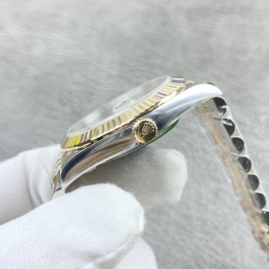 (严选)劳力士日志型系列m126331-0016腕表!间玫瑰金绿箩盘包搭载3235机芯, 独家实拍,玻璃通透,日历对版,针有中轴,牙圈立体。上手就可以玩,手感非常好。41mm直径,c厂出品,出货实拍 (严选)劳力士日志型系列m126331-0016腕表!间玫瑰金绿箩盘包搭载3235机芯, 独家实拍,玻璃通透,日历对版,针有中轴,牙圈立体。上手就可以玩,手感非常好。41mm直径,c厂出品,出货实拍