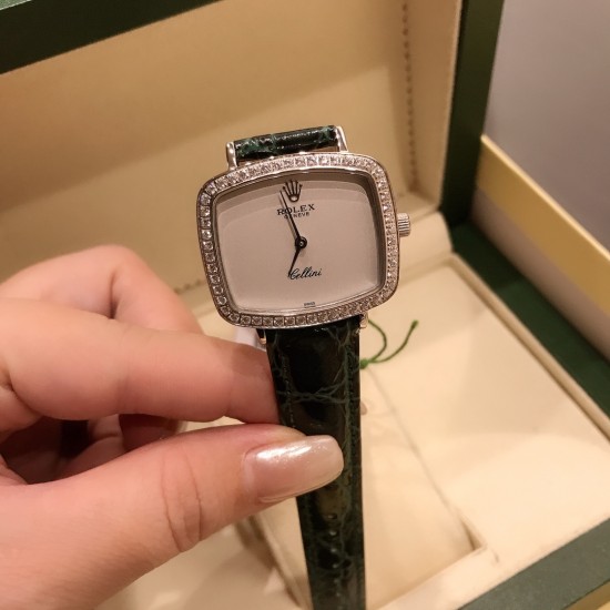 最新劳力士Rolex采用知名经典的设计将它重新呈现,品牌的三方联名创造了一个独特的系列,同时满足了手表和街头爱好者的高要求。尺寸3228mm 进口意大利小牛皮带,腕间流年,诠释你的美,就是如此简单! 最新劳力士Rolex采用知名经典的设计将它重新呈现,品牌的三方联名创造了一个独特的系列,同时满足了手表和街头爱好者的高要求。尺寸3228mm 进口意大利小牛皮带,腕间流年,诠释你的美,就是如此简单!