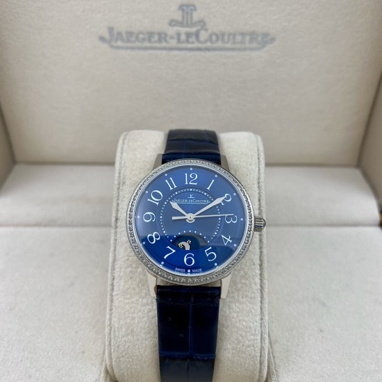 JAEGER-LECOULTRE积家女款RENDEZ-VOUS约会系列。尺寸：29mm搭载日本进口全自动机械机芯  正品版本机芯主版  功能：日夜星晨、时分秒显示功能 ，展现出昼的灿烂与夜的浪漫(刚刚的相遇，[玫瑰]刚刚的缘分，[爱心]刚刚的时间，愿幸福快乐与您相伴)