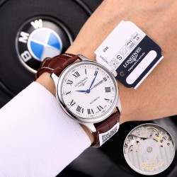 实物拍摄品牌：浪琴-LONGINES  名匠系列  销量冠军类型：[酷]男士腕表表壳：316精钢（做工优质）表带：进口小牛皮/316精钢（两种可选）机芯：进口8215全自动机械机芯（走时稳定）玻璃：高级强化镀膜镜面尺寸：直径39mm，厚度12mm