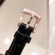 萧邦新款鸟巢, 最新贝母表盘LHEUR DU DIAMANT珠宝镶系列,全套精钢镂空打造,光滑精致无暇,采用最新手法三爪镶石工艺,与原装正品一致,尺寸及细节完美至无可挑剔,表扣呈现的弧度与镂空的鸟巢壳身完美绝配。 萧邦新款鸟巢, 最新贝母表盘LHEUR DU DIAMANT珠宝镶系列,全套精钢镂空打造,光滑精致无暇,采用最新手法三爪镶石工艺,与原装正品一致,尺寸及细节完美至无可挑剔,表扣呈现的弧度与镂空的鸟巢壳身完美绝配。