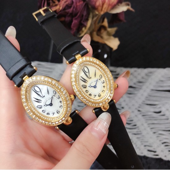 2019新款Breguet-宝玑那不勒斯皇后系列! 史上最强最美 绝对值得拥有的一款 拱桥弧形、表盘用天然白色珍珠母贝 阿拉伯数字时符 经典的蓝钢宝玑指针,完美复刻 那不勒斯皇后款 绝对的女神气质名媛款 最重要的是百搭得来不失少女心 必入款❗带上一秒变女神,各种派对,晚会,聚会,约会,发布会,让你BlingBling 2019新款Breguet-宝玑那不勒斯皇后系列! 史上最强最美 绝对值得拥有的一款 拱桥弧形、表盘用天然白色珍珠母贝 阿拉伯数字时符 经典的蓝钢宝玑指针,完美复刻 那不勒斯皇后款 绝对的女神气质名媛款 最重要的是百搭得来不失少女心 必入款❗带上一秒变女神,各种派对,晚会,聚会,约会,发布会,让你BlingBling