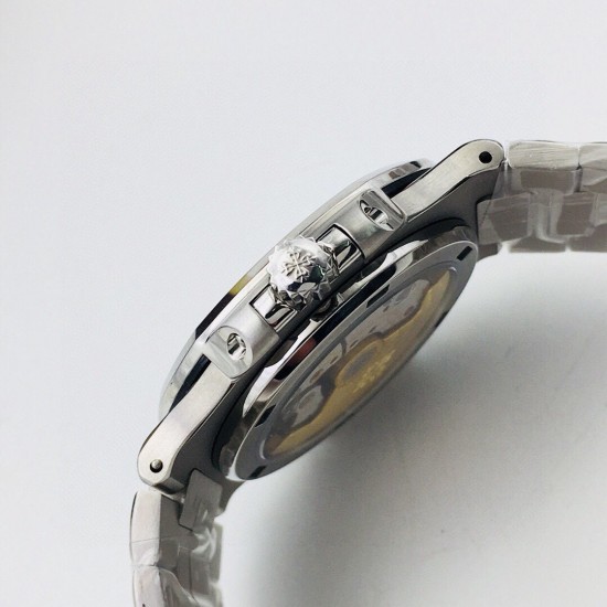 【PFF Factory新势力 新力作】V4最高升级版本 最高复刻 百达.翡丽PATEK PHILIPPE 优雅运动系列5711/1A鹦鹉螺!PFF震撼出品!钢表之王!1⃣️【机芯】全网最佳解毒方案,搭配百达.翡丽9015机改Cal.324自动上链一体机芯!精准稳定!2⃣️【表带】定制级人体工程学表带,钢带中珠是钻石型的,与正品相结合。3⃣️【尺寸】表壳尺寸40毫米,厚度仅9.0毫米,也与原装最接近。【PFF Factory】匠心之作 欢迎您的品鉴! 【PFF Factory新势力 新力作】V4最高升级版本 最高复刻 百达.翡丽PATEK PHILIPPE 优雅运动系列5711/1A鹦鹉螺!PFF震撼出品!钢表之王!1⃣️【机芯】全网最佳解毒方案,搭配百达.翡丽9015机改Cal.324自动上链一体机芯!精准稳定!2⃣️【表带】定制级人体工程学表带,钢带中珠是钻石型的,与正品相结合。3⃣️【尺寸】表壳尺寸40毫米,厚度仅9.0毫米,也与原装最接近。【PFF Factory】匠心之作 欢迎您的品鉴!