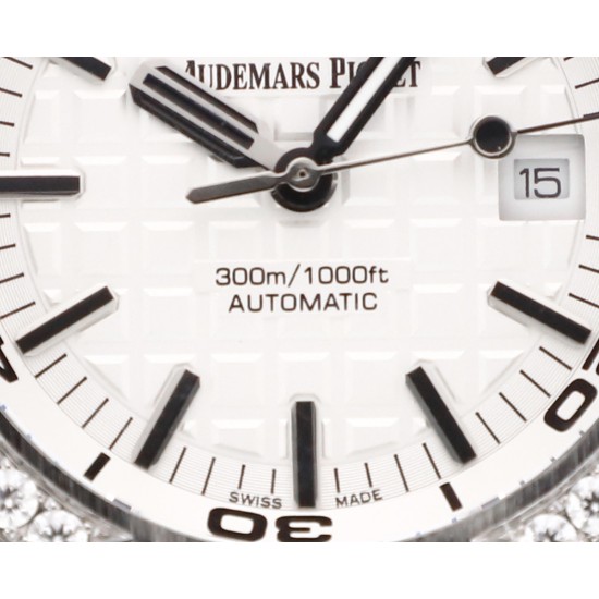 爱彼 Audemars Piguet    AP 皇家橡树离岸型 15710系列  X43 采用莫桑钻圈口 一表一码，二码合一，配送检验证书，联网可查询，国检机构  真正的物美价廉 搭配进口3120机械机芯  904L精钢表壳，进口橡胶表带，防眩光水晶蓝宝石玻璃镜面，尺寸：42mm 14mm[礼物][礼物]五星推荐，自留，送礼，首选