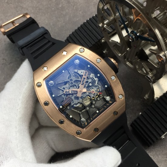 RM工厂出品 理 查徳 米勒 Richard Mille RM35-01 此复刻版表壳和底盖釆用高级喷沙打造,使之壳上下与左右二侧毫无缝隙,马来西亚进口橡胶表带/尼龙表带,使之呈现出超韧性及柔软的感觉,搭载原装进口机械机芯 蓝宝石水晶玻璃 极具个性与夸张的表壳表盘设计只为遇见个性独特的你!RM诚意之作 值得你拥有! RM工厂出品 理 查徳 米勒 Richard Mille RM35-01 此复刻版表壳和底盖釆用高级喷沙打造,使之壳上下与左右二侧毫无缝隙,马来西亚进口橡胶表带/尼龙表带,使之呈现出超韧性及柔软的感觉,搭载原装进口机械机芯 蓝宝石水晶玻璃 极具个性与夸张的表壳表盘设计只为遇见个性独特的你!RM诚意之作 值得你拥有!
