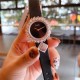 伯爵-PIAGET 全新高级珠宝系列,18K白金.玫瑰金,镶饰24颗马眼型切割美钻(约3.84克拉)是高级珠宝制作的一大挑战;钻石散发的耀眼光芒,皮带采用轻柔的缎面材质,与钻石造型形成优雅对比。原装尺寸31X7.8mm 伯爵-PIAGET 全新高级珠宝系列,18K白金.玫瑰金,镶饰24颗马眼型切割美钻(约3.84克拉)是高级珠宝制作的一大挑战;钻石散发的耀眼光芒,皮带采用轻柔的缎面材质,与钻石造型形成优雅对比。原装尺寸31X7.8mm