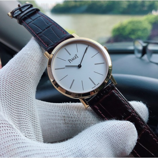 伯爵 PIAGET B0 超薄,直径40厚度8MM,采用改装高品质手翻机芯Cal.1400:原装一致夹板刻字,机芯稳定!蓝宝石水晶镜面,原装比例细节!特别注重手表的大小,弧度,抛光,刻字! 外壳均采用真空电镀,特别是白金款式光亮不掉色,纯正316进口钢材使整表更有坠感,欢迎比对!双面进口意大利小牛皮和原装扣! 三十米防水!三杰精致推荐男士超薄机械腕表 SJ为你精心打造超真实实物图拍摄 伯爵 PIAGET B0 超薄,直径40厚度8MM,采用改装高品质手翻机芯Cal.1400:原装一致夹板刻字,机芯稳定!蓝宝石水晶镜面,原装比例细节!特别注重手表的大小,弧度,抛光,刻字! 外壳均采用真空电镀,特别是白金款式光亮不掉色,纯正316进口钢材使整表更有坠感,欢迎比对!双面进口意大利小牛皮和原装扣! 三十米防水!三杰精致推荐男士超薄机械腕表 SJ为你精心打造超真实实物图拍摄
