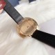 实拍 伯爵-PIAGET 女士腕表 瑞士石英机芯 316L精钢表壳 真牛皮表带 尺寸34*8mm 蓝宝石玻璃镜面 简约的设计,大胆而多彩的配色,以及旋转表圈是伯爵品牌 Possession腕表的特质所在。通过品牌制表师们天马星空的创意,将各个亮色的表带与贵金属、钻石、精钢材质相融,通过圆形盘面的演绎,令全新的 Possession腕表越发闪耀夺目,给人眼前一亮之感。 实拍 伯爵-PIAGET 女士腕表 瑞士石英机芯 316L精钢表壳 真牛皮表带 尺寸34*8mm 蓝宝石玻璃镜面 简约的设计,大胆而多彩的配色,以及旋转表圈是伯爵品牌 Possession腕表的特质所在。通过品牌制表师们天马星空的创意,将各个亮色的表带与贵金属、钻石、精钢材质相融,通过圆形盘面的演绎,令全新的 Possession腕表越发闪耀夺目,给人眼前一亮之感。