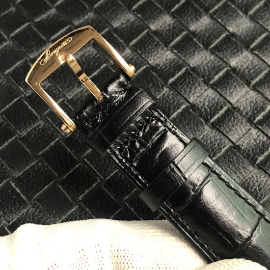 【最高品质版本】TW宝玑V2升级版 经典系列5967BB/11/9W6腕表 宝玑最具古典风格的焊接式圆角表耳 外壳缘饰钱币纹 采用了拉丝打磨罗马数字表盘刻度 烧钢蓝针镂空针尖 搭配原装日本9015机芯 直径41mm.超薄7.8mm..意大利牛皮表带 经典大作 佩戴舒适(实力拍,实拍无P图) 【最高品质版本】TW宝玑V2升级版 经典系列5967BB/11/9W6腕表 宝玑最具古典风格的焊接式圆角表耳 外壳缘饰钱币纹 采用了拉丝打磨罗马数字表盘刻度 烧钢蓝针镂空针尖 搭配原装日本9015机芯 直径41mm.超薄7.8mm..意大利牛皮表带 经典大作 佩戴舒适(实力拍,实拍无P图)