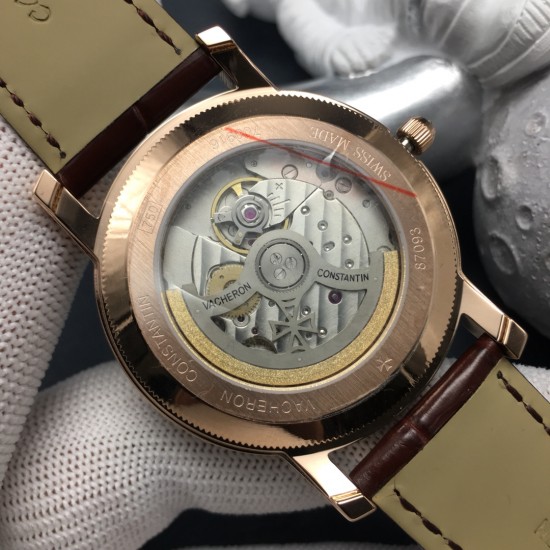 VSF Factory狠货推荐 原版复刻 ⌚️江诗丹顿传袭系列 新款奢华满天星 型号82760/000G-9952男士腕表!1.表壳用316L精钢加电白金工艺,特别闪烁靓丽,施华路世奇水晶钻手工镶钻工艺!2.搭配双卜永不刮花蓝宝石玻璃镜面!3.标配纯手工意大利鳄鱼皮表带!4.搭配日本进口9⃣️0⃣️1⃣️5⃣️机芯机械(零返修)每小时振频次数28800,动力储存4⃣️0⃣️小时!VSF诚意之作 匠心独运,完美演绎,值得你拥有! VSF Factory狠货推荐 原版复刻 ⌚️江诗丹顿传袭系列 新款奢华满天星 型号82760/000G-9952男士腕表!1.表壳用316L精钢加电白金工艺,特别闪烁靓丽,施华路世奇水晶钻手工镶钻工艺!2.搭配双卜永不刮花蓝宝石玻璃镜面!3.标配纯手工意大利鳄鱼皮表带!4.搭配日本进口9⃣️0⃣️1⃣️5⃣️机芯机械(零返修)每小时振频次数28800,动力储存4⃣️0⃣️小时!VSF诚意之作 匠心独运,完美演绎,值得你拥有!