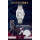 卡地亚猎豹Panthre de Cartier。华丽而不羁,是Panthre de Cartier猎豹所传达的美学风格。它线条流畅,魅惑动人,柔软服帖于腕间,宛若在肌肤上翩翩起舞。独特的造型彰显成熟优雅、自信动人的女性形象。GF工厂以精湛技艺,原装开模,打造出与正品无异的精美流线表耳,与表壳一体成型。搭载瑞士朗达石英机芯,316L精钢壳套,尺寸:27 x 37毫米,厚度:6毫米,表冠镶嵌一颗合成蓝色尖晶石,镀银表盘,剑形蓝钢指针,100%三度防水。搭配专柜旅行包装物料。商品规格:默认规格 卡地亚猎豹Panthre de Cartier。华丽而不羁,是Panthre de Cartier猎豹所传达的美学风格。它线条流畅,魅惑动人,柔软服帖于腕间,宛若在肌肤上翩翩起舞。独特的造型彰显成熟优雅、自信动人的女性形象。GF工厂以精湛技艺,原装开模,打造出与正品无异的精美流线表耳,与表壳一体成型。搭载瑞士朗达石英机芯,316L精钢壳套,尺寸:27 x 37毫米,厚度:6毫米,表冠镶嵌一颗合成蓝色尖晶石,镀银表盘,剑形蓝钢指针,100%三度防水。搭配专柜旅行包装物料。商品规格:默认规格