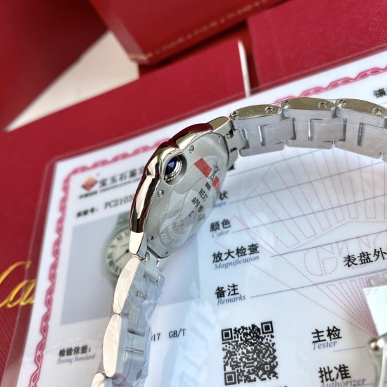新款33钻表!又一重磅来袭!卡地亚真钻蓝气球欧洲渠道,每到年底国外很多代工都会流点这种很贵的表出来,同属石英机芯,33mm表盘,表壳镶嵌50颗vs1.5真钻!每只都有国家机构出具的证书,确保每一块都是真材实料真钻石,参数具体详尽,远非市场那些假证书可比,每一张证书的检测编号都是唯一编号,一一对应,绝无重复,机构官方网站可查阅!这个价格买钻石都值,更不要说买这个牌子的表,送礼是绝对赞到爆!要的速度了! 新款33钻表!又一重磅来袭!卡地亚真钻蓝气球欧洲渠道,每到年底国外很多代工都会流点这种很贵的表出来,同属石英机芯,33mm表盘,表壳镶嵌50颗vs1.5真钻!每只都有国家机构出具的证书,确保每一块都是真材实料真钻石,参数具体详尽,远非市场那些假证书可比,每一张证书的检测编号都是唯一编号,一一对应,绝无重复,机构官方网站可查阅!这个价格买钻石都值,更不要说买这个牌子的表,送礼是绝对赞到爆!要的速度了!