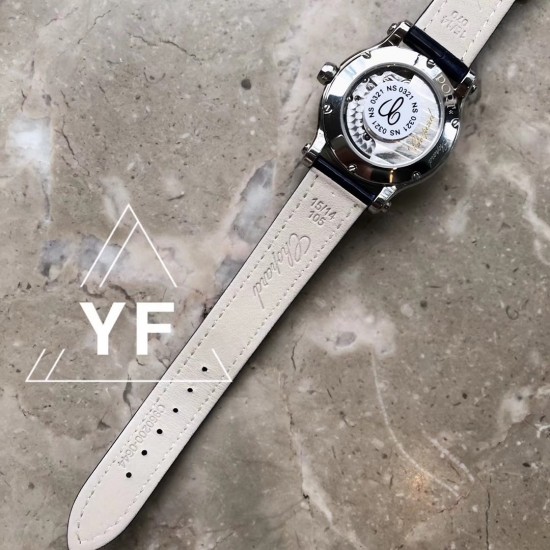 实拍《YF》萧邦(五钻小号无日历)HAPPY DIAMONDS 七彩圣诞主题 符合接下来圣诞跨年的气氛 每一颗钻石都是最好的礼物 心向自由 与快乐不期而遇。 实拍《YF》萧邦(五钻小号无日历)HAPPY DIAMONDS 七彩圣诞主题 符合接下来圣诞跨年的气氛 每一颗钻石都是最好的礼物 心向自由 与快乐不期而遇。