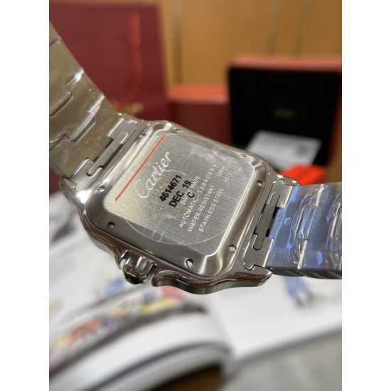 BV 出品-卡地亚SANTOS系列腕表 又添新成员了技术特点:1⃣️镜面:蓝宝石玻璃表镜2⃣️表带:精钢表链、意大利牛皮表带3⃣️表壳:精钢、ADLC碳镀层4⃣️表冠:精钢表冠、镶嵌黑色多切面合 成尖晶石5⃣️表盘:黑色6⃣️尺寸:47.5X39.8X9.38mm7⃣️机芯:进口9019机 BV 出品-卡地亚SANTOS系列腕表 又添新成员了技术特点:1⃣️镜面:蓝宝石玻璃表镜2⃣️表带:精钢表链、意大利牛皮表带3⃣️表壳:精钢、ADLC碳镀层4⃣️表冠:精钢表冠、镶嵌黑色多切面合 成尖晶石5⃣️表盘:黑色6⃣️尺寸:47.5X39.8X9.38mm7⃣️机芯:进口9019机
