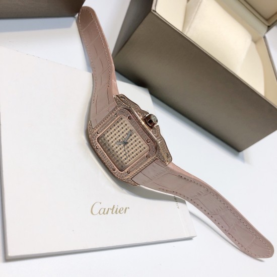 卡地亚CARTIER,山度士100周年女装满天星系列,进口瑞士浪达石英机芯,蓝宝石玻璃镜面,全钢316表壳,纯手工镶嵌施华洛世奇水钻,进口牛皮表带,原装双按折叠山度士专用表扣,尺寸36mm 卡地亚CARTIER,山度士100周年女装满天星系列,进口瑞士浪达石英机芯,蓝宝石玻璃镜面,全钢316表壳,纯手工镶嵌施华洛世奇水钻,进口牛皮表带,原装双按折叠山度士专用表扣,尺寸36mm