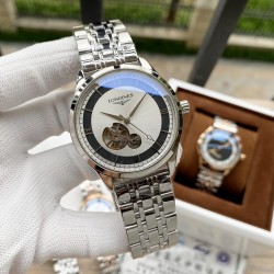 浪琴Longines 精品男士腕表，经典大三针搭载葫芦型镂空设计，技艺精湛，独具匠心，尊贵大气，绅士风范。采用全自动机械机芯，顶级316精钢表壳表带，矿物质超强镜面，尺寸43*13