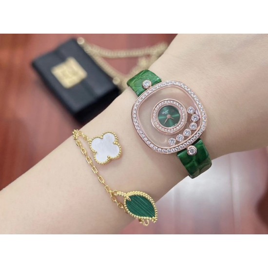 品牌：Chopard-萧邦最新款方形Happy Diamonds❤️瑞士原厂石英机芯 五颗快乐钻石在表盘自由流动  电镀18k金好货不等人哦～[机智]