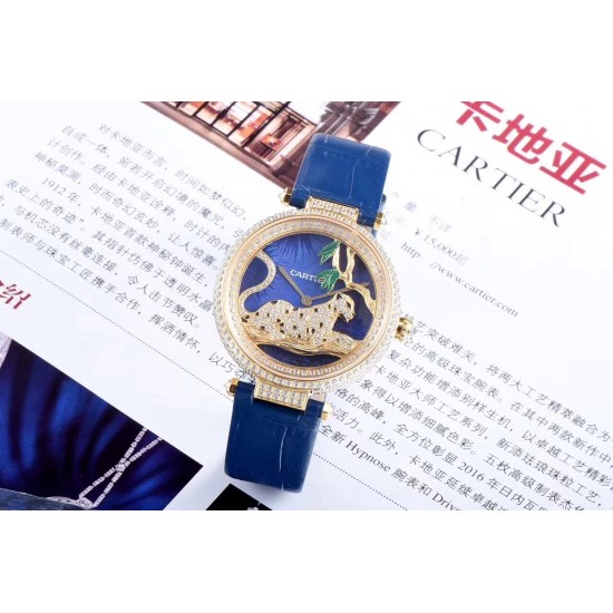 ⏱创意是一种态度,一种对生命的主动、积极、自主的态度。今天,腕表之家编辑就给大家介绍卡地亚创意宝石腕表系列HPI00776腕表,细赏这款腕表,盘面具体形象中折射着丝丝抽象韵味,微妙的剪影蕴藏深深哲理。千万别让你的逻辑思维完爆头脑、占了上风,且跟编辑共同走进这款别具匠心的创意腕表,俯仰之间,就宛如置身另一种境界。CARTIER卡地亚创意宝石腕表系列HPI00776腕表(关键词:创意宝石腕表系列,瑞士石英,镶钻的豹子)。01-03 ⏱创意是一种态度,一种对生命的主动、积极、自主的态度。今天,腕表之家编辑就给大家介绍卡地亚创意宝石腕表系列HPI00776腕表,细赏这款腕表,盘面具体形象中折射着丝丝抽象韵味,微妙的剪影蕴藏深深哲理。千万别让你的逻辑思维完爆头脑、占了上风,且跟编辑共同走进这款别具匠心的创意腕表,俯仰之间,就宛如置身另一种境界。CARTIER卡地亚创意宝石腕表系列HPI00776腕表(关键词:创意宝石腕表系列,瑞士石英,镶钻的豹子)。01-03