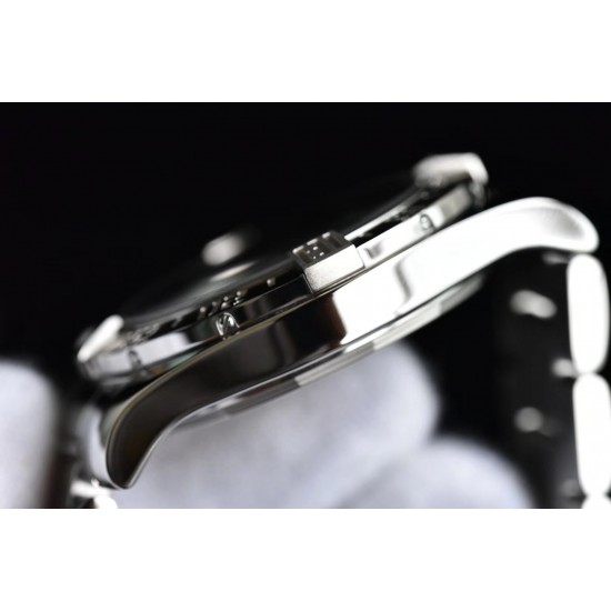 百年灵复仇者二代世界时间腕表(Avenger II GMT)凭借其超级实用的24小时第二时区显示功能脱颖而出,结合双向旋转表圈更可读取第三时区时间。与正品一比一复刻超级坚固的真正瑞士进口316L精钢表壳配备侧面加固防护装置(表壳直径43mm,厚度12.2mm),GF承诺每一块表都做到100%三度防水测试,搭载性能稳定的海鸥2836自动上弦机械机芯。经防滑设计的坚固表冠可提供便捷高效的功能调校。GF精品在此,你还在犹豫什么? 百年灵复仇者二代世界时间腕表(Avenger II GMT)凭借其超级实用的24小时第二时区显示功能脱颖而出,结合双向旋转表圈更可读取第三时区时间。与正品一比一复刻超级坚固的真正瑞士进口316L精钢表壳配备侧面加固防护装置(表壳直径43mm,厚度12.2mm),GF承诺每一块表都做到100%三度防水测试,搭载性能稳定的海鸥2836自动上弦机械机芯。经防滑设计的坚固表冠可提供便捷高效的功能调校。GF精品在此,你还在犹豫什么?