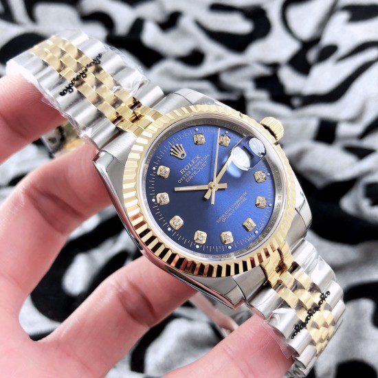 实物拍摄品牌：劳力士-ROLEX 日志型V3升级版  超强防水类型：[酷]男士腕表表壳：316精钢（做工优质）表带：顶级316精钢(两种可选)机芯：进口8215全自动机械机芯（走时稳定）玻璃：高级蓝宝石镜面(防划花)尺寸：直径38mm，厚度12mm