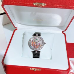 实拍 卡地亚-Cartier，狠货来袭，全真镶钻字面，瑞士石英机芯，加厚蓝宝石镜面[强]搭配美洲鳄鱼皮带[耶]尺寸35mm，超级漂亮、时尚不容错过！