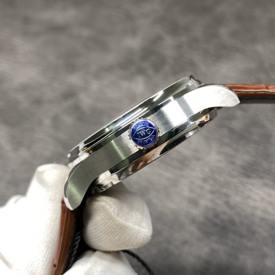 颜值第一！ZF出品。IWC 葡7 V5版 最新机芯、万国IWC－葡萄牙系列 七日链 葡七 自动机械机芯 独立小秒针 真动能指示 蓝宝石玻璃 牛皮表带42mm[色][色]出货实拍