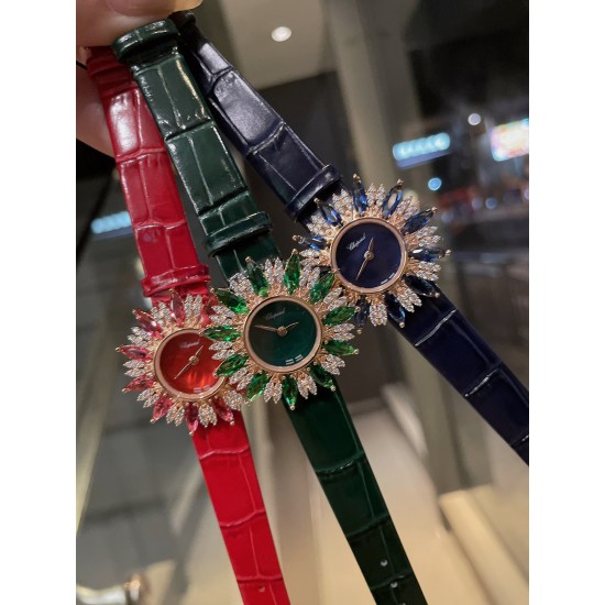 ❤️萧邦-Chopard❥ 高级珠宝系列腕表❥瑞士石英机芯 ❥ 表壳直径约34mm 厚度约9mm❥ 表壳的四周镶嵌一组精工细制的榄尖形切割宝石。分别采用白钻、绿钻、红钻、蓝钻镶嵌的腕表,品牌高级珠宝工坊通过经典珠宝腕表设计充分彰显工匠们所掌握的精湛技艺。 ❤️萧邦-Chopard❥ 高级珠宝系列腕表❥瑞士石英机芯 ❥ 表壳直径约34mm 厚度约9mm❥ 表壳的四周镶嵌一组精工细制的榄尖形切割宝石。分别采用白钻、绿钻、红钻、蓝钻镶嵌的腕表,品牌高级珠宝工坊通过经典珠宝腕表设计充分彰显工匠们所掌握的精湛技艺。