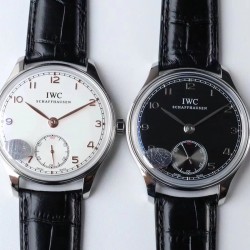 IWC 万国（葡萄牙系列）V3版 IW545408型腕表，简称“琼斯之剑”。正品开模，干练整洁，专为男士打造的腕表。锅盖蓝宝石玻璃，手动上弦的滴答声，背透镶嵌的红宝石，来回摆动的游丝走线，纯粹的机械之美，都让每个狂热的机械爱好者深深着迷！表盘尺寸：44毫米X10机芯类型：手动机㭜系列型号：98295动力储存：46小时表镜材质：兰宝石玻璃表带材质：意大利小牛皮表扣类型：针扣后盖表底：透底功能风格：6位小秒针，纯粹机械之美！