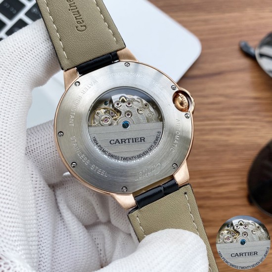 实物拍摄品牌:卡地亚-CARTIER 类型:男士腕表表壳:316精钢(做工上乘)表带:进口小牛皮/316精钢(两种可选)机芯:高级定制全自动机械机芯(走时稳定)材料:高级强化镀膜镜面尺寸:直径45mm,厚度13mm 实物拍摄品牌:卡地亚-CARTIER 类型:男士腕表表壳:316精钢(做工上乘)表带:进口小牛皮/316精钢(两种可选)机芯:高级定制全自动机械机芯(走时稳定)材料:高级强化镀膜镜面尺寸:直径45mm,厚度13mm