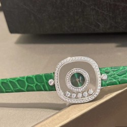 品牌：Chopard-萧邦最新款方形Happy Diamonds❤️瑞士原厂石英机芯 五颗快乐钻石在表盘自由流动  电镀18k金好货不等人哦～[机智]