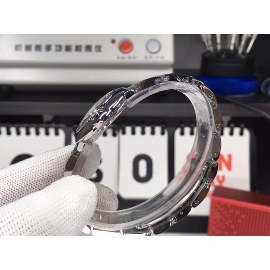 卡地亚  Cartier  蓝气球钢带  28mm 漂亮的烤蓝钢针 搭载瑞士石英机芯！