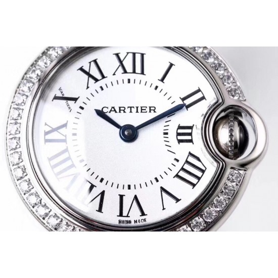 卡地亚 「 Cartier 」机芯:瑞士进口石英机芯 原装1:1复刻 、凸面弧形表壳,扭索雕纹表盘,剑形指针,在卡地亚制表世界中,Ballon Bleu 蓝气球腕表以风格细腻,格调高雅著称。 卡地亚 「 Cartier 」机芯:瑞士进口石英机芯 原装1:1复刻 、凸面弧形表壳,扭索雕纹表盘,剑形指针,在卡地亚制表世界中,Ballon Bleu 蓝气球腕表以风格细腻,格调高雅著称。