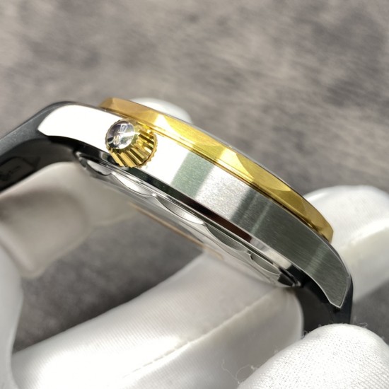 【VS出品】欧米茄 海马300M 316精钢材质打造！间黄金胶带款！8800机 42MM！出货实拍