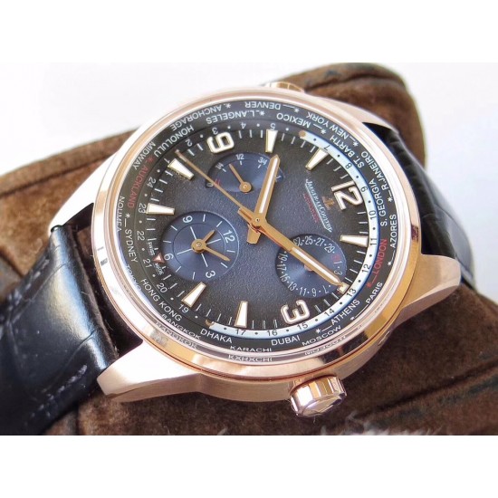 男人魅力新款 Jaeger-LeCoultre 积家 北宸系列 Geographic WT 地理学家世界时腕表采用蓝黑渐变色与全黑色表盘 腕表的凸缘显示全球24个时区 佩戴者可透过10时位置的表冠设定 尺寸42mm表壳 316L钢壳 搭配拱蓝宝石“锅盖”镜面 复刻版:936A/1自动上链 技术无与伦比 城市名部分以乳白色为基底 2时位置的日历显示 6时位置的第二时区显示和10时位置的动力储存显示副表盘饰以太阳放射状饰纹 原装折叠扣! 男人魅力新款 Jaeger-LeCoultre 积家 北宸系列 Geographic WT 地理学家世界时腕表采用蓝黑渐变色与全黑色表盘 腕表的凸缘显示全球24个时区 佩戴者可透过10时位置的表冠设定 尺寸42mm表壳 316L钢壳 搭配拱蓝宝石“锅盖”镜面 复刻版:936A/1自动上链 技术无与伦比 城市名部分以乳白色为基底 2时位置的日历显示 6时位置的第二时区显示和10时位置的动力储存显示副表盘饰以太阳放射状饰纹 原装折叠扣!