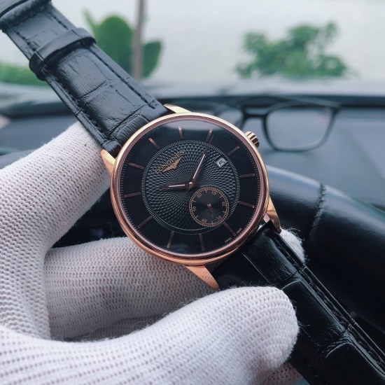 SJ出品 品牌:浪琴-LONGINES L8 腕美风范类型:精品机械腕表 采用316钢壳强化玻璃 进口牛皮表带 尺寸40*11 (卓越)精湛 睿智风范 尊贵大方 贵族风格 三杰精致推荐男士机械腕表 SJ精心设计超真实实物图拍摄 SJ出品 品牌:浪琴-LONGINES L8 腕美风范类型:精品机械腕表 采用316钢壳强化玻璃 进口牛皮表带 尺寸40*11 (卓越)精湛 睿智风范 尊贵大方 贵族风格 三杰精致推荐男士机械腕表 SJ精心设计超真实实物图拍摄
