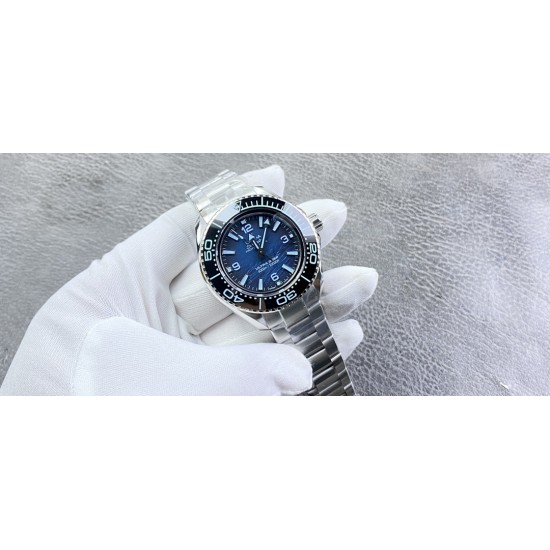 发货实拍✈️欧米茄海马600新品 海王，强光照射，表盘有暗线！海皇波塞冬底盖！vs厂出品，