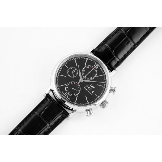TW倾情演绎【IWC万国波涛菲诺计时腕表】腕表尺寸42mmX13.5mm。完美同步正品,表壳以精钢材质打造,通过细致的抛光打磨之后呈现出细腻光泽,表耳弧度自然,与表壳完美融合,线条流畅,光泽闪耀。腕表内部搭载7750改原装Cal.79320自动机械机芯,实现所有功能与原装一致,密底设计,周年纪念徽标镌刻表底,采用意大利小牛皮搭配针扣,简单配戴,上手效果极佳!TW出品IWC波涛计时,生动诠释柏涛菲诺永不落幕的经典,欢迎各路表友品鉴 TW倾情演绎【IWC万国波涛菲诺计时腕表】腕表尺寸42mmX13.5mm。完美同步正品,表壳以精钢材质打造,通过细致的抛光打磨之后呈现出细腻光泽,表耳弧度自然,与表壳完美融合,线条流畅,光泽闪耀。腕表内部搭载7750改原装Cal.79320自动机械机芯,实现所有功能与原装一致,密底设计,周年纪念徽标镌刻表底,采用意大利小牛皮搭配针扣,简单配戴,上手效果极佳!TW出品IWC波涛计时,生动诠释柏涛菲诺永不落幕的经典,欢迎各路表友品鉴