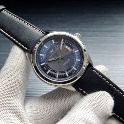 IWC 万国  R18 新款上市 空军一号手表 专为特种部队设计的超强夜光、搭载原装进口8215全自动机芯 ，走时稳定 零返修 进口小牛皮带、型男耍酷泡妞必备神表！蓝宝石玻璃 表盘直径42MM 厚度11MM 搭配进口牛皮加原装针扣 三杰精致推荐男士机械腕表 SJ为你精心挑选超真实实物图拍摄