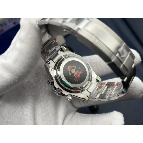 新款!ROLEX 劳力士迪通拿宇宙计型腕表116500LN系列 定制版特别款式,升级方面:1⃣️【直径】直径40MM,厚度12.2MM!接近原装厚度!2⃣️【机芯】搭载迪通拿4131自动上链机械机芯,厚度与正品保持一致,计时功能完美实现!3⃣️【材质】采用与原装一致的904L精钢,表带做工细腻完美!4⃣️【镜片】抗划损蓝宝石水晶玻璃镜面,通透性极佳! 新款!ROLEX 劳力士迪通拿宇宙计型腕表116500LN系列 定制版特别款式,升级方面:1⃣️【直径】直径40MM,厚度12.2MM!接近原装厚度!2⃣️【机芯】搭载迪通拿4131自动上链机械机芯,厚度与正品保持一致,计时功能完美实现!3⃣️【材质】采用与原装一致的904L精钢,表带做工细腻完美!4⃣️【镜片】抗划损蓝宝石水晶玻璃镜面,通透性极佳!