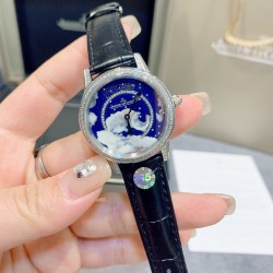 独家实拍，认准品质与细节女人的三大梦想之一，积家约会系列流星腕表 以珍稀工艺呈现变幻莫测的绚烂流星，蓝宝石玻璃，原装折叠扣！尺寸：33mm，厚10mm！